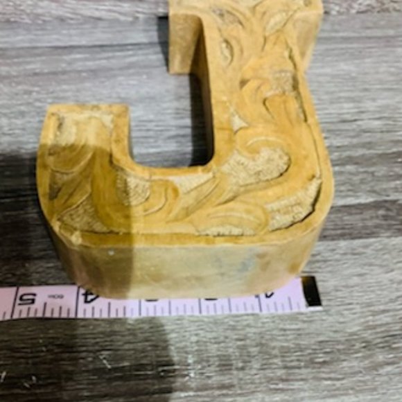 Decortive Wooden Letter J - Picture 3 of 11